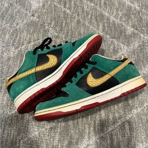 Nike SB Dunk Low (Miller High Life)